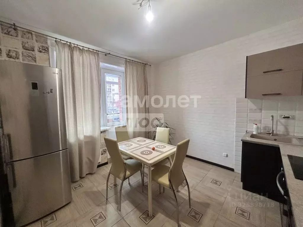 2-к кв. Иркутская область, Иркутск ул. Безбокова, 30/7 (62.0 м) - Фото 1