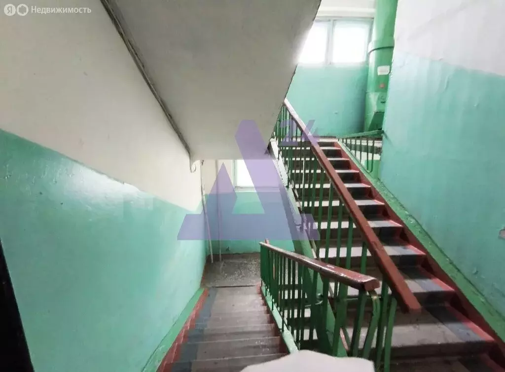 3-комнатная квартира: Барнаул, улица Панфиловцев, 35 (64.8 м) - Фото 2