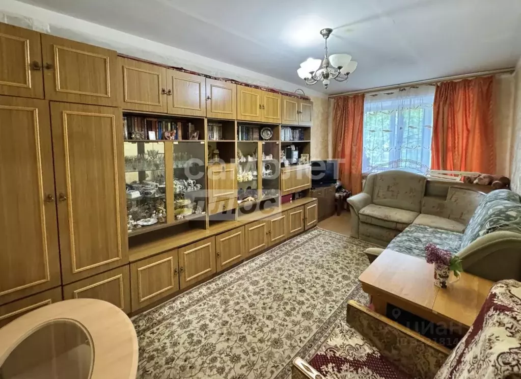 2-к кв. Калужская область, Малоярославец Коммунистическая ул., 4 (44.2 ... - Фото 1