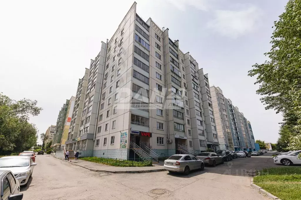 Торговая площадь в Челябинская область, Копейск ул. Калинина, 17 (61 ... - Фото 0