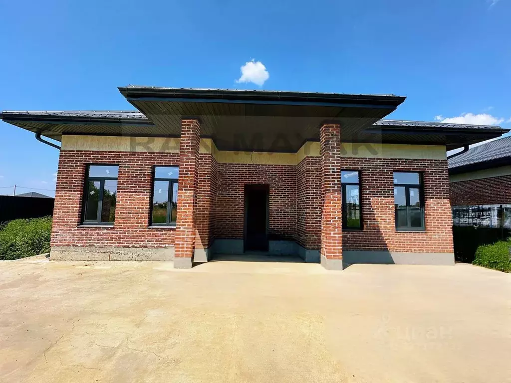 Дом в Адыгея, Майкоп городской округ, пос. Западный ул. Тополиная, 33 ... - Фото 1