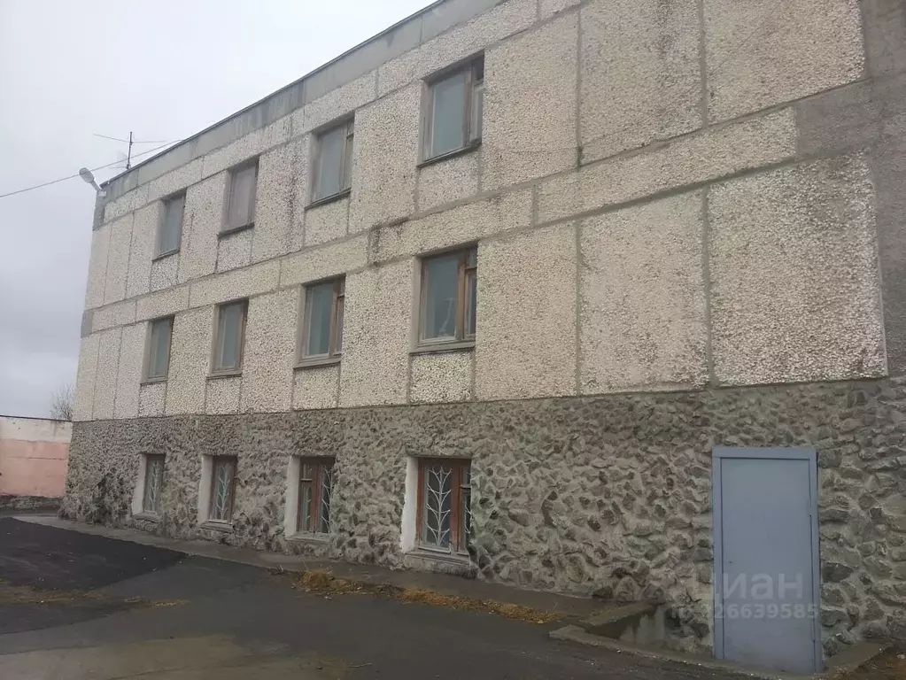 Помещение свободного назначения в Свердловская область, Серов ... - Фото 1