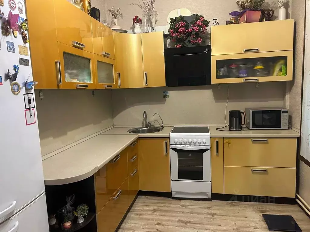 2-к кв. Хакасия, Абакан ул. Стофато, 5Д (67.0 м) - Фото 1