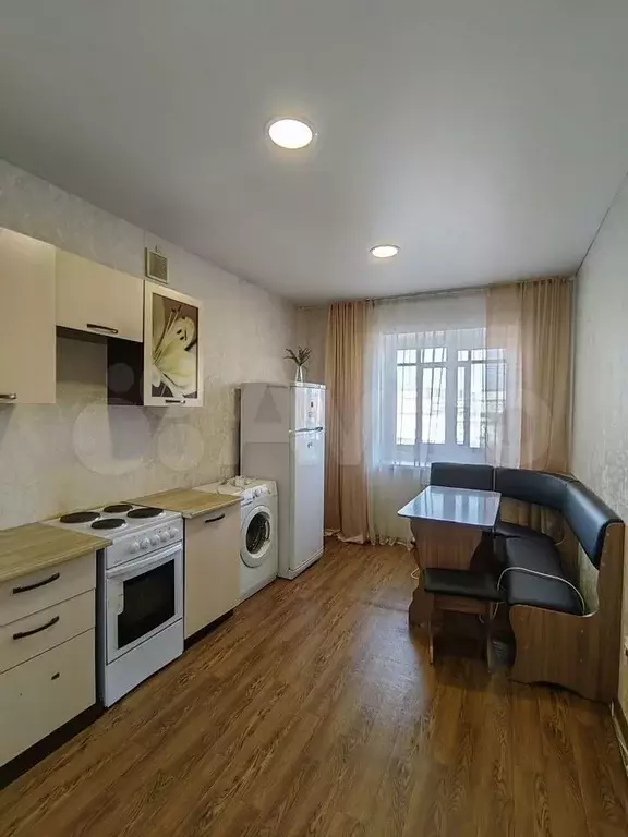 1-к. квартира, 45 м, 4/5 эт. - Фото 1