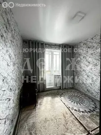 3-комнатная квартира: Междуреченск, проспект Шахтёров, 17 (64 м) - Фото 1