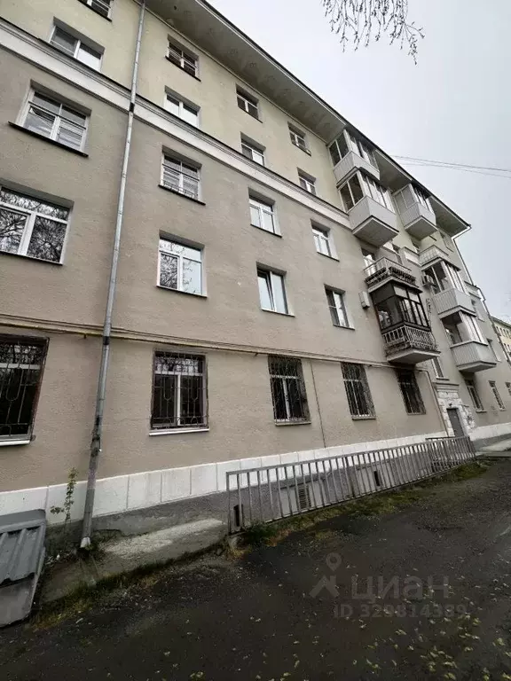 2-к кв. Свердловская область, Екатеринбург ул. Бабушкина, 20А (58.1 м) - Фото 1