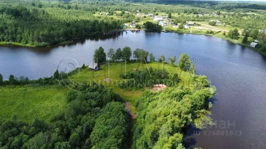 Участок в Ленинградская область, Подпорожское городское поселение, д. ... - Фото 1