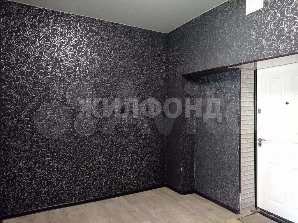 Комната 9,8 м в 1-к., 1/2 эт. - Фото 1