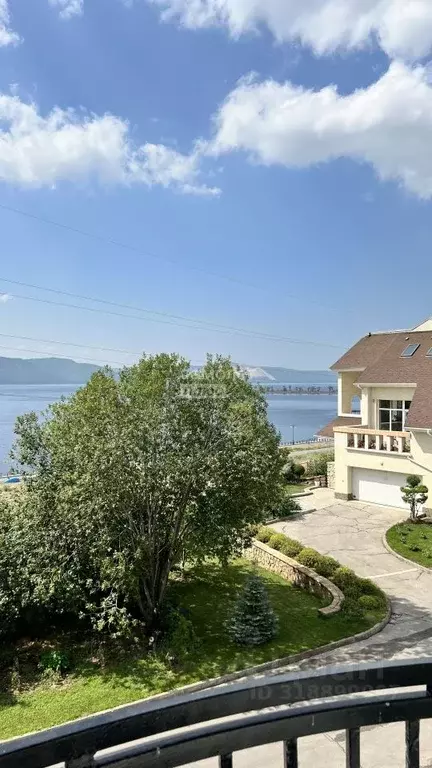 Коттедж в Самарская область, Тольятти Коммунистическая ул., 24 (299 м) - Фото 1