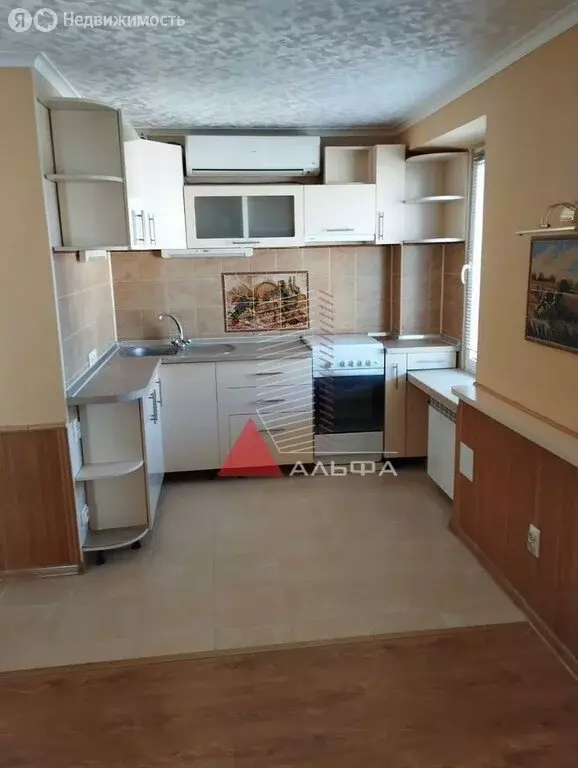 3-комнатная квартира: Евпатория, улица Конституции, 3 (52.5 м) - Фото 1