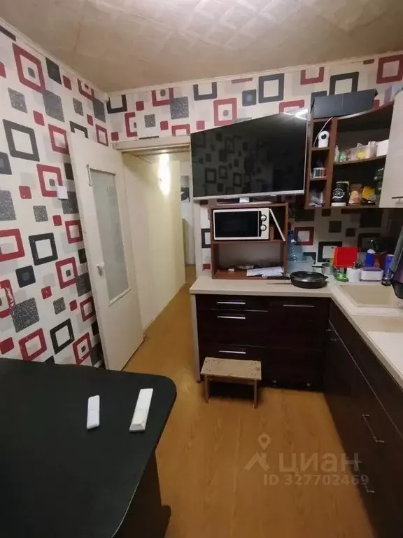 3-к кв. Кировская область, Кирово-Чепецк ул. Володарского, 8 (70.0 м) - Фото 2