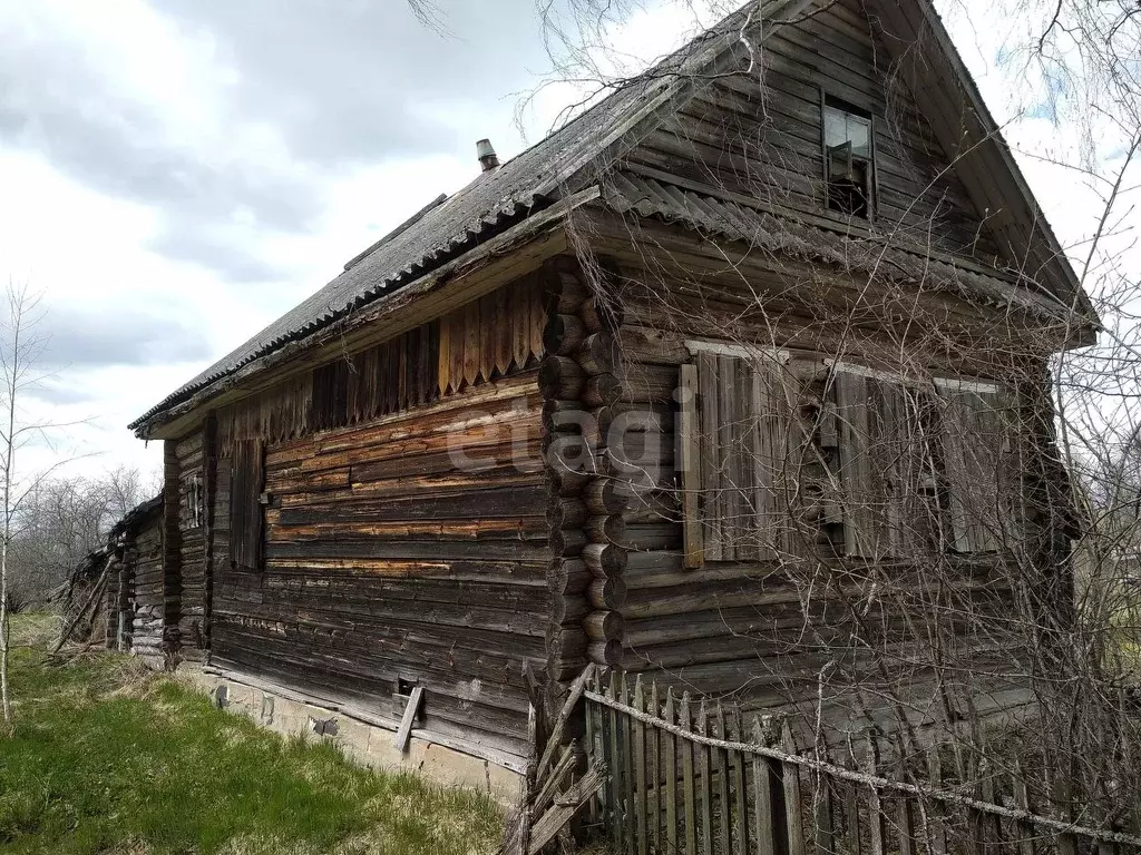 Дом в Новгородская область, Боровичский район, Травковское с/пос, д. ... - Фото 1