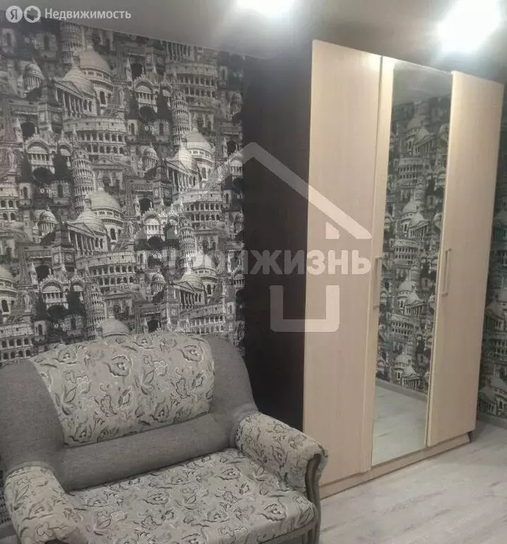 1-комнатная квартира: Екатеринбург, Уральская улица, 2 (33.1 м) - Фото 0