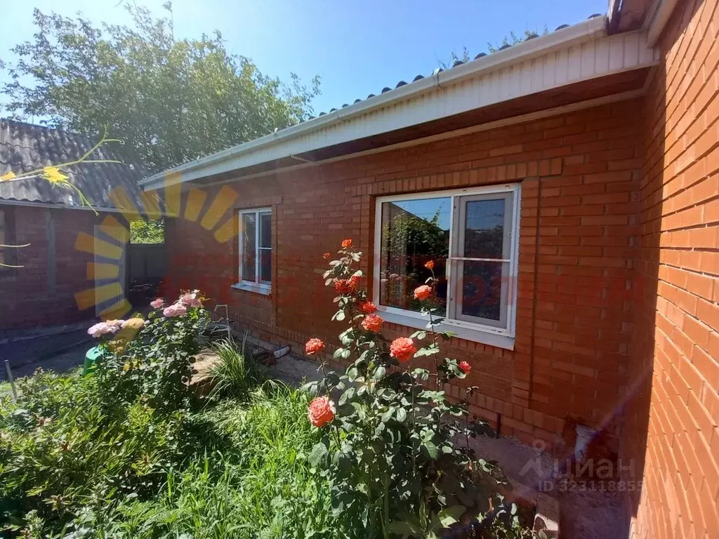 Дом в Краснодарский край, Ейский район, с. Кухаривка ул. Гоголя (76 м) - Фото 1