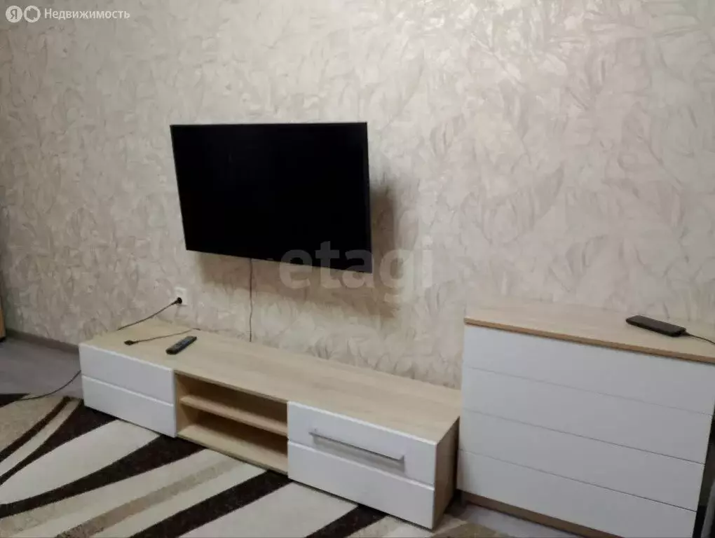 2-комнатная квартира: Усть-Катав, улица 40 лет Октября, 43 (44.3 м) - Фото 1