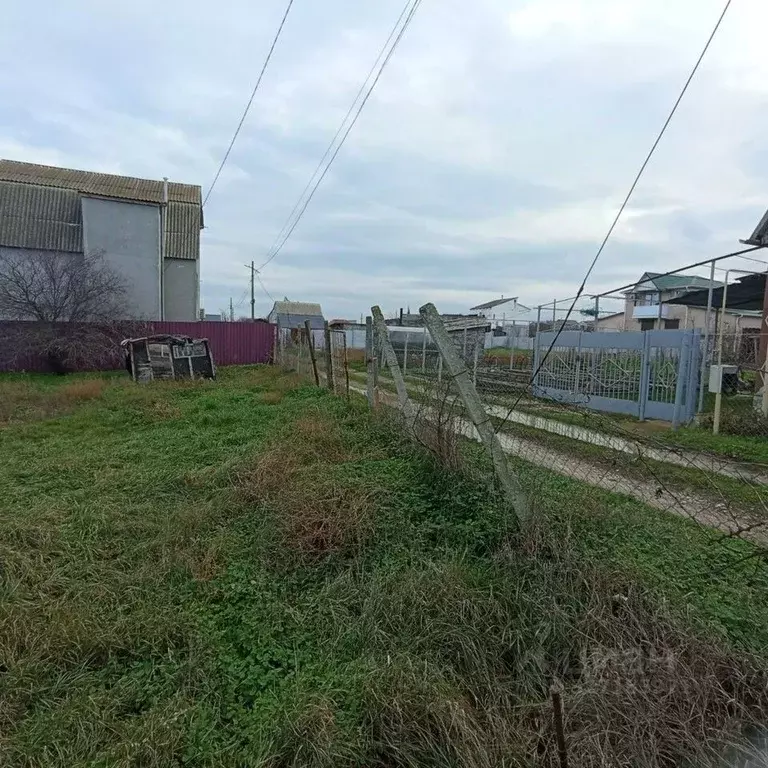 Участок в Крым, Феодосия Геолог-2 СПК, ул. Сливовая (4.0 сот.) - Фото 1