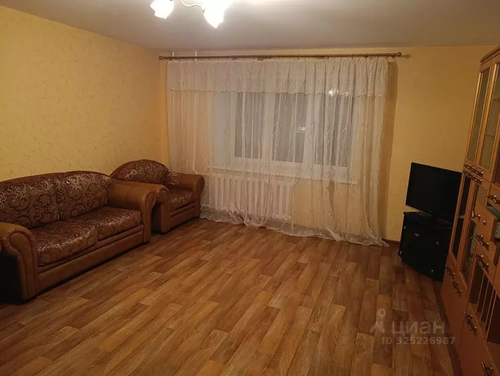 2-к кв. Кировская область, Киров ул. Ивана Попова, 10к1 (69.3 м) - Фото 1