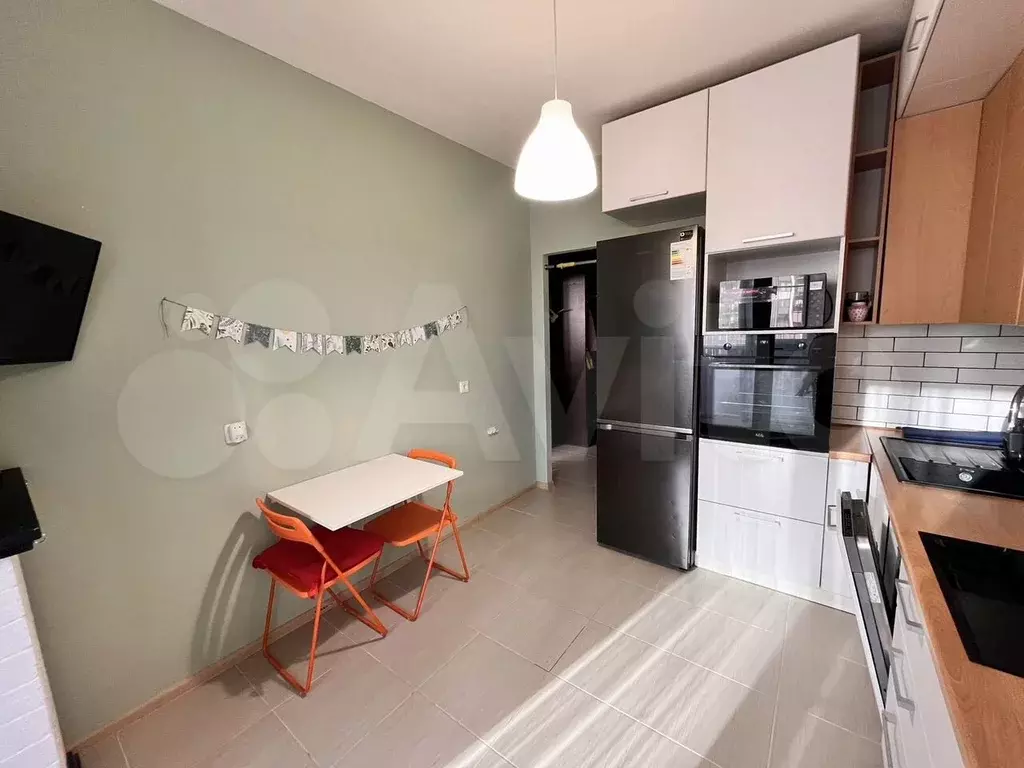 1-к. квартира, 40 м, 4/18 эт. - Фото 1
