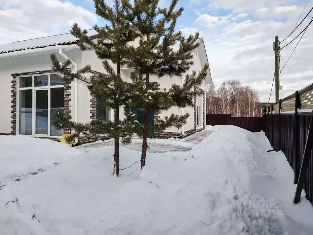 Дом в Красноярский край, Красноярск городской округ, пос. Минино ул. ... - Фото 2