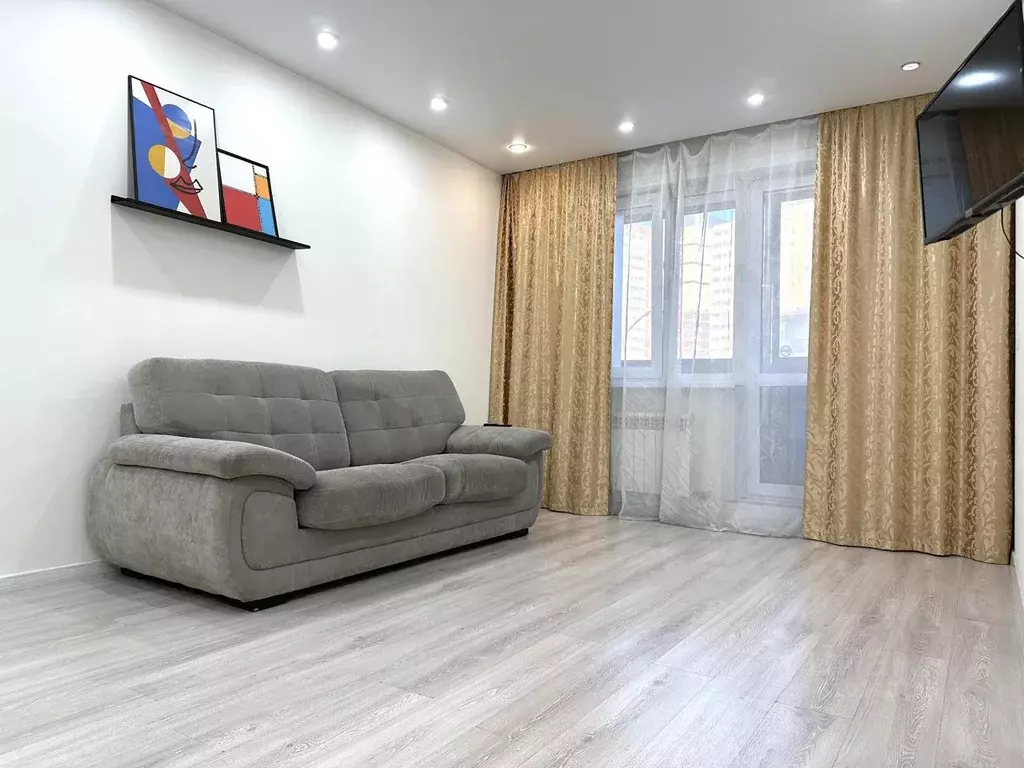 2-к кв. Бурятия, Улан-Удэ ул. Смолина, 67к1 (60.0 м) - Фото 1