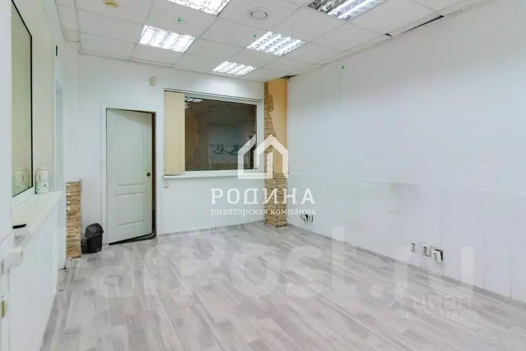 Офис в Хабаровский край, Комсомольск-на-Амуре ул. Парижской Коммуны, ... - Фото 1