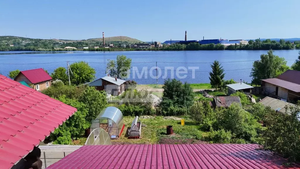 Дом в Челябинская область, Верхний Уфалей ул. Ленина, 111 (109 м) - Фото 0