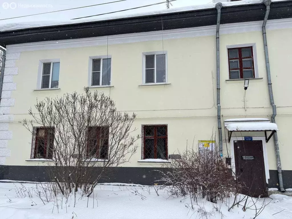 3-комнатная квартира: Верхняя Пышма, улица Уральских Рабочих, 19 (61.2 ... - Фото 1