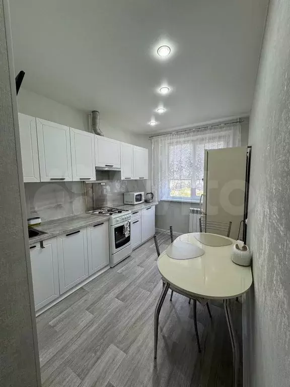 2-к. квартира, 52 м, 2/9 эт. - Фото 0