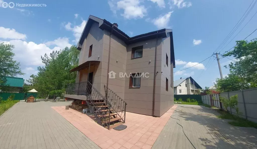 Дом в посёлок городского типа Краснозатонский, 16-я линия, 3 (277.6 м) - Фото 0