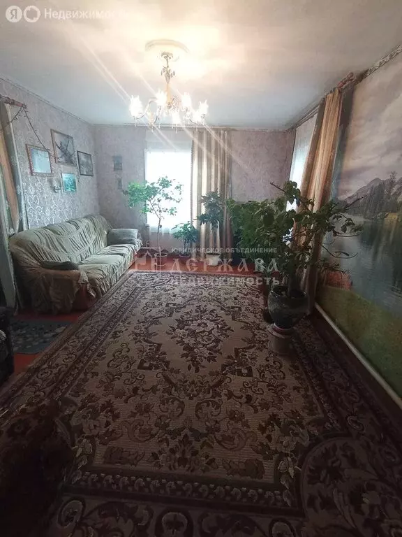 Дом в Ленинск-Кузнецкий, улица Суворова (56.1 м) - Фото 1