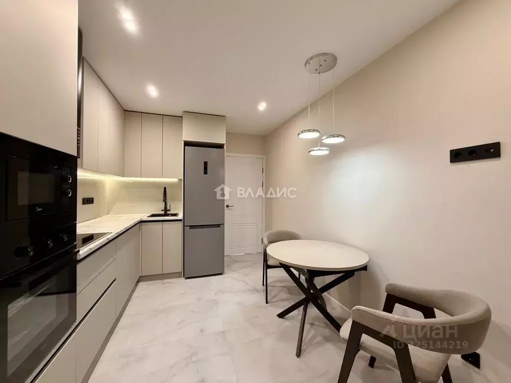 2-к кв. Владимирская область, Владимир ул. Лакина, 2 (66.5 м) - Фото 1