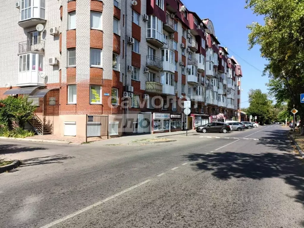 Помещение свободного назначения в Краснодарский край, Ейск ул. ... - Фото 1