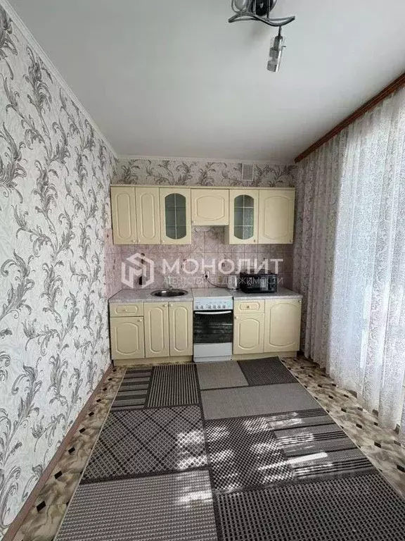 1-к кв. Белгородская область, Старый Оскол Интернациональный мкр, 4 ... - Фото 1