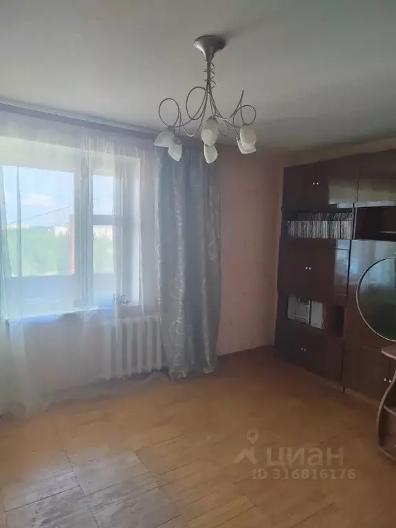 3-к кв. Новгородская область, Великий Новгород ул. Кочетова, 37к1 ... - Фото 0
