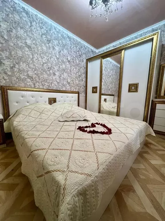 2-к. квартира, 70 м, 1/9 эт. - Фото 0