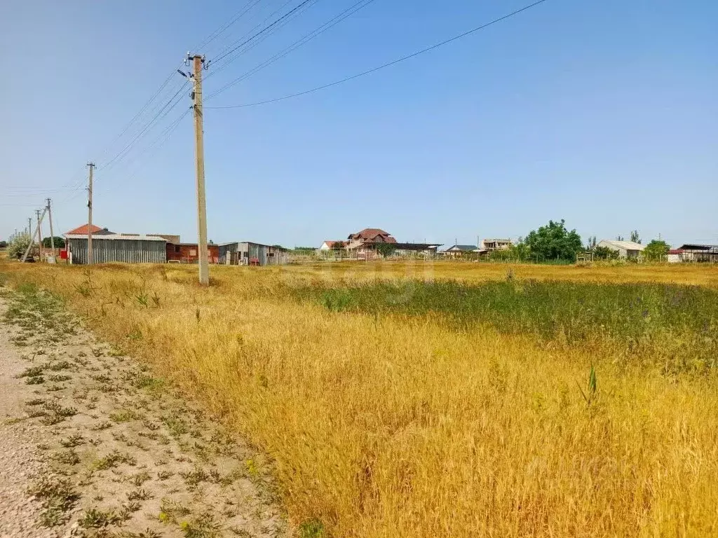 Участок в Крым, Кировский район, с. Яркое Поле ул. Высоцкого (15.0 ... - Фото 1