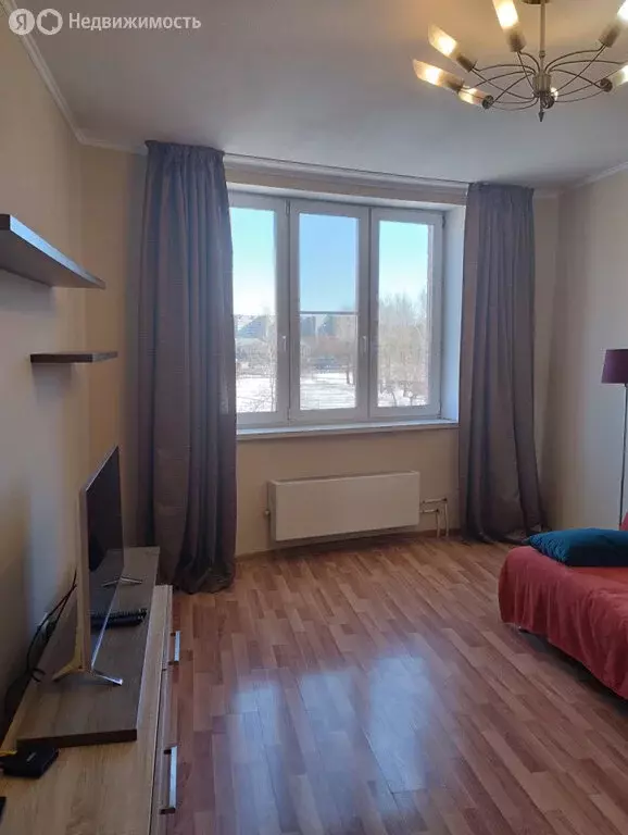 1-комнатная квартира: Екатеринбург, улица Бакинских Комиссаров, 99 ... - Фото 1