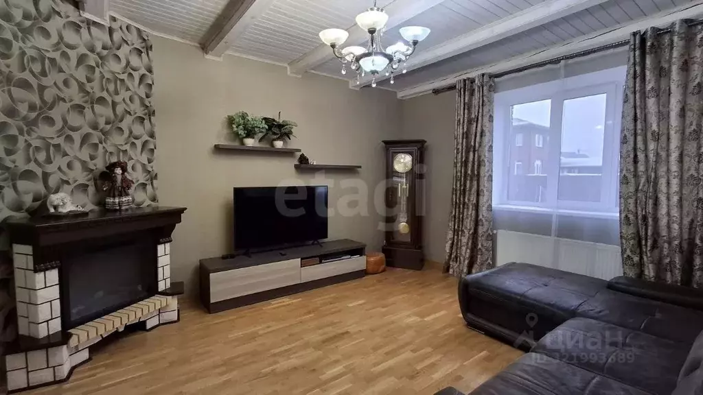 Дом в Татарстан, Зеленодольск ул. Универсиады, 19 (200 м) - Фото 1