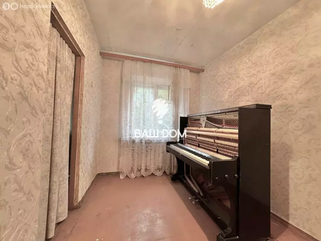 3-комнатная квартира: Брянск, улица Гоголя, 18 (45 м) - Фото 1
