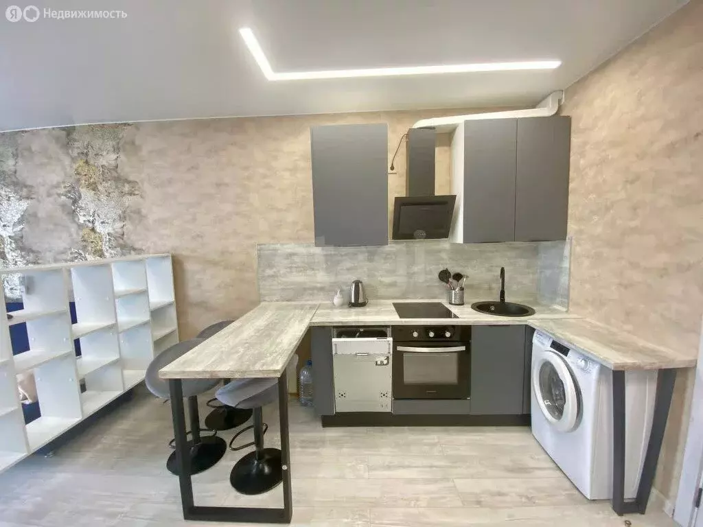 Квартира-студия: Пермь, улица Революции, 2А (30 м) - Фото 1