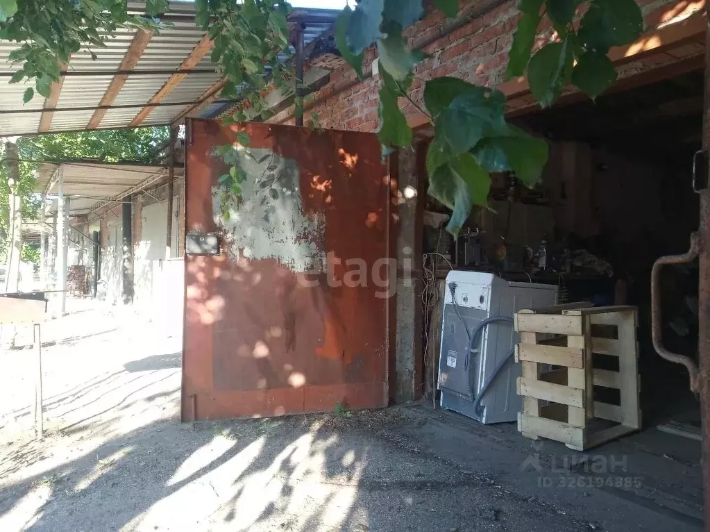 Гараж в Краснодарский край, Ейск ул. Плеханова (24 м) - Фото 2