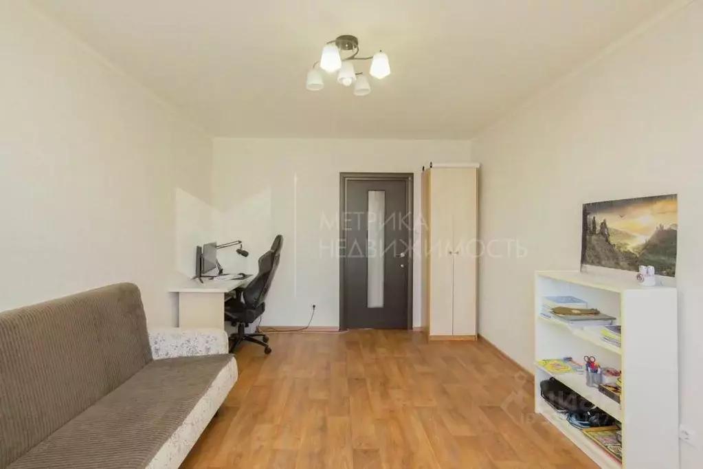 2-к кв. Тюменская область, Тюмень ул. Николая Семенова, 27к3 (62.5 м) - Фото 0