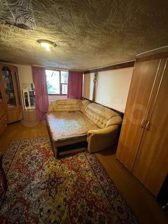 Комната 16 м в 4-к., 2/2 эт. - Фото 0