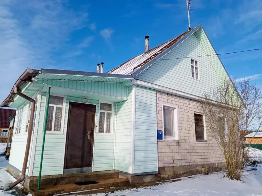 Дом в Псковская область, Красногородск рп ул. Пролетарская, 24 (100 м) - Фото 1