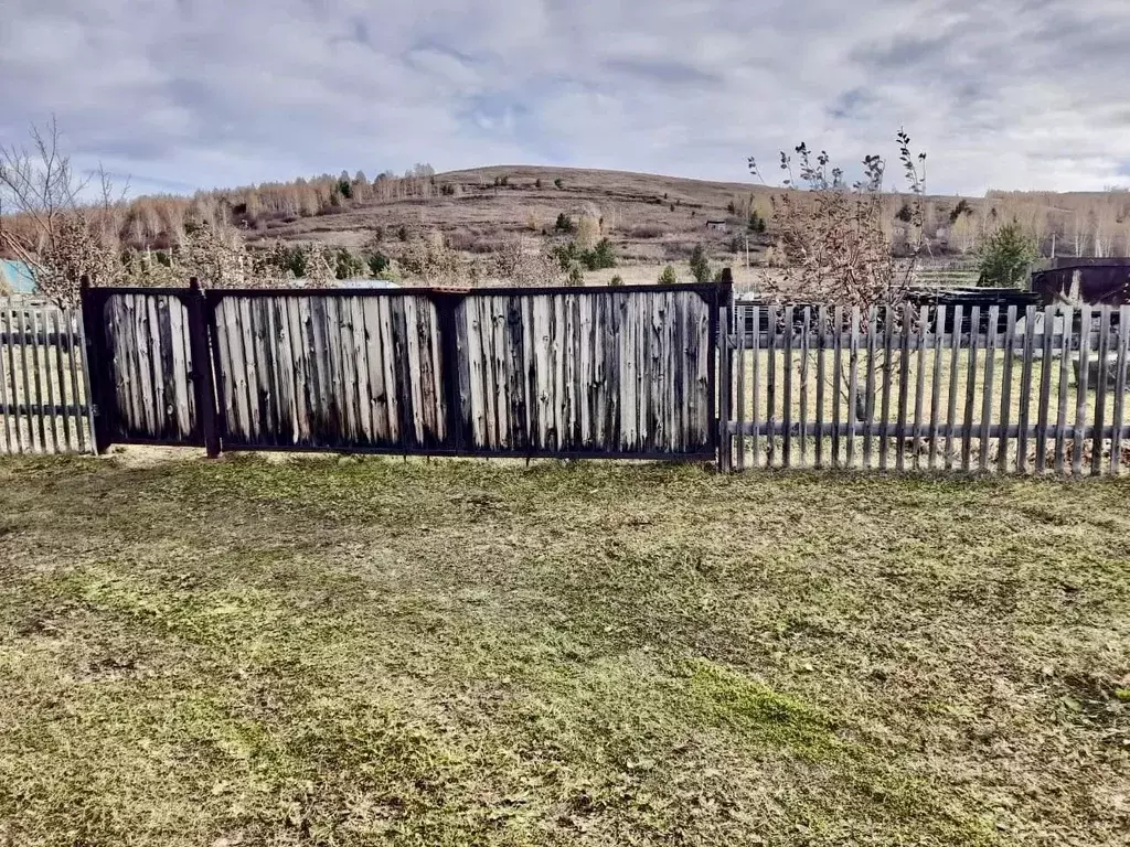 Участок в Хакасия, Саяногорск Саяногорск городской округ, ул. ... - Фото 1