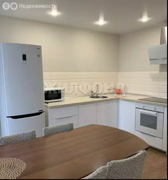 4-комнатная квартира: Новосибирск, Большевистская улица, 100 (75 м) - Фото 1
