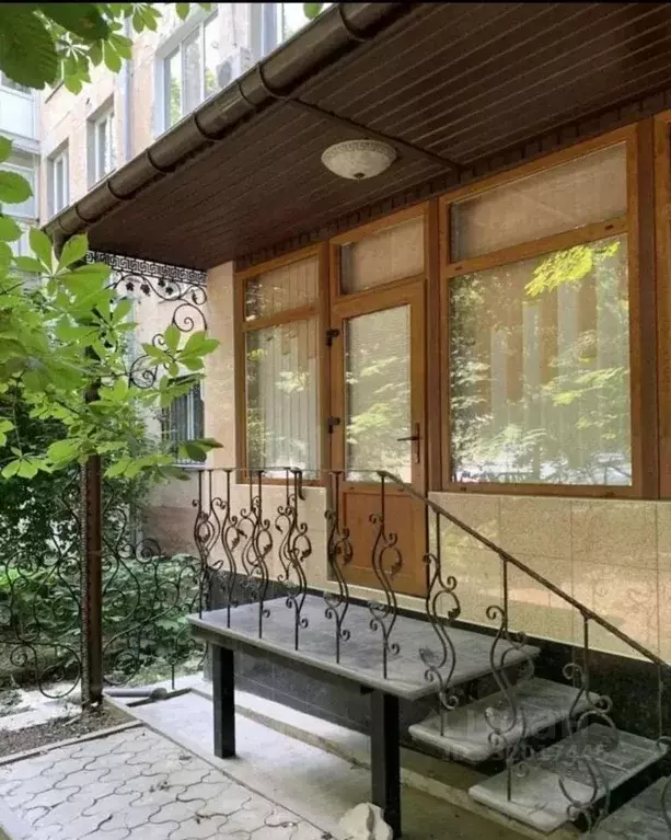 Офис в Крым, Симферополь ул. Кечкеметская, 97 (57 м) - Фото 1