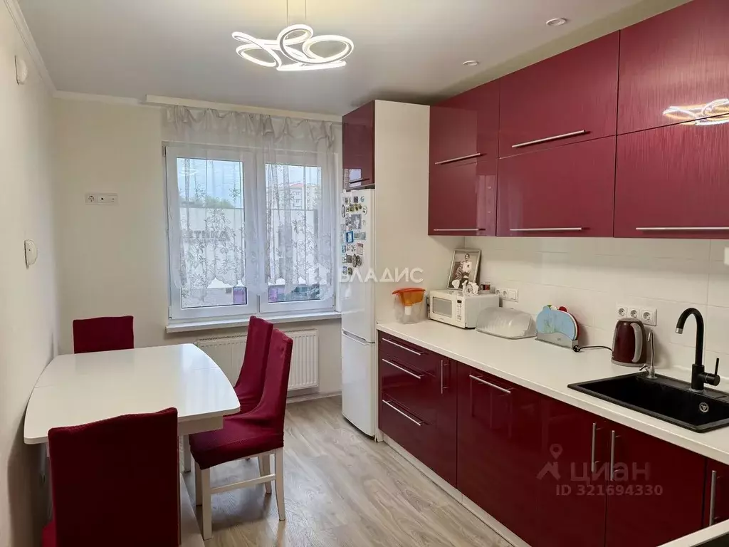 3-к кв. Калининградская область, Калининград ул. Дзержинского, 172 ... - Фото 1