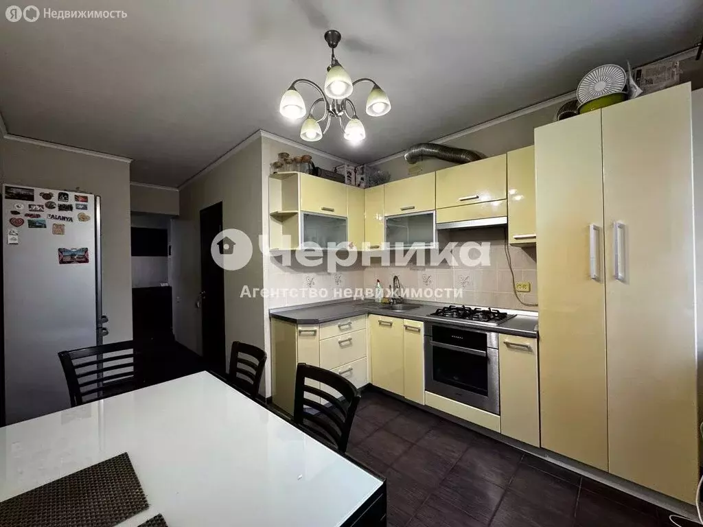 3-комнатная квартира: Шахты, улица Калинина, 33Б (71.1 м) - Фото 2