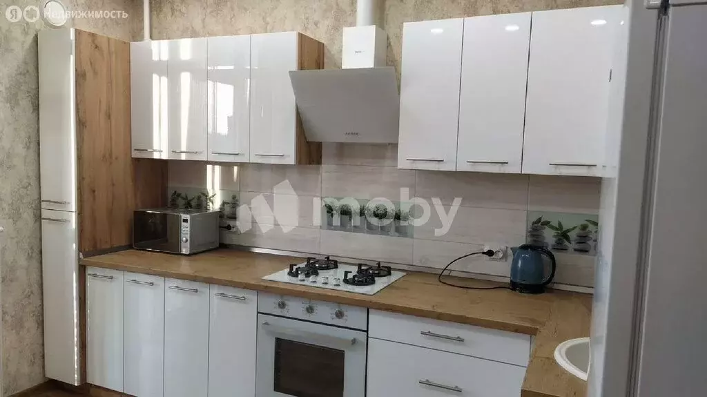 2-комнатная квартира: Калининград, Кипарисовая улица, 3 (70 м) - Фото 1